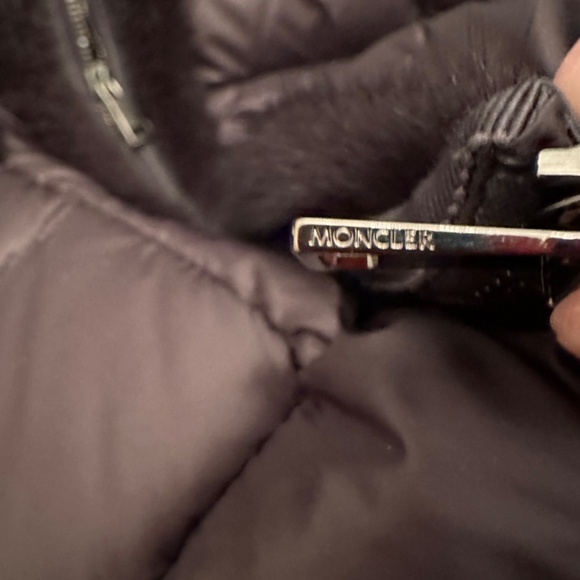 Authentic Moncler short jacket with Mink trim - Picture 5 of 13